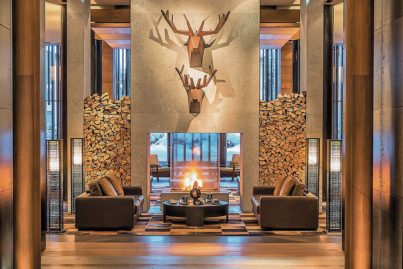 Die Staffieri AG hat bereits seit 1981 Erfahrung in der Produktion von Cheminée-Einsätzen. Ein prominentes Beispiel ihrer Arbeit ist die Massanfertigung im Hotel «The Chedi Andermatt». Staffieri.