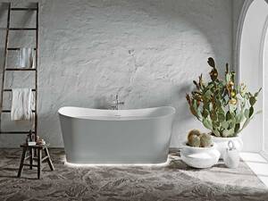 Die frei stehende Badewanne «Ship» aus robustem Material ist ein Blickfang in jedem Badezimmer und sorgt für ein kultiviertes Badevergnügen. Sie ist innen weiss und aussen in verschiedenen Farben gestaltbar. Badewell AG.
