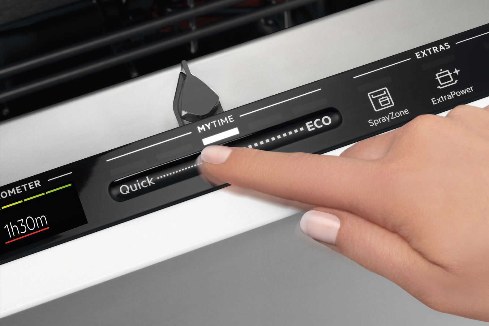 Mit «QuickSelect« wird das Programmieren des Geschirrspülers einfacher. Den Schieberegler versteht man intuitiv und ohne Gebrauchsanweisung. Electrolux.