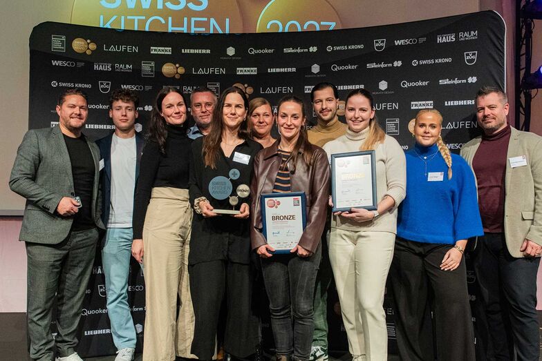 Preisübergabe an die Orea AG und Schneider Projekt GmbH für die «Schönste Küche», Bronze, Publikumsabstimmung.